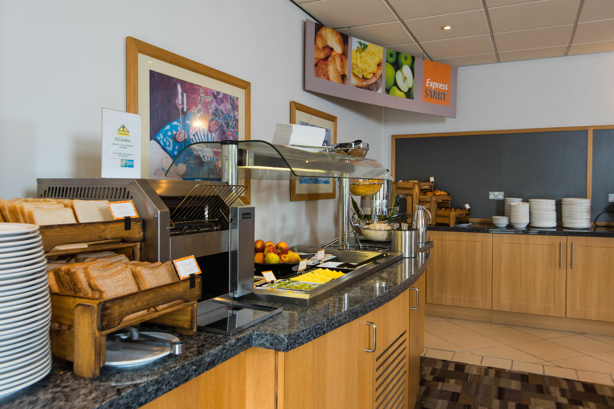 Holiday Inn Express Gloucester - South By Ihg Exterior photo