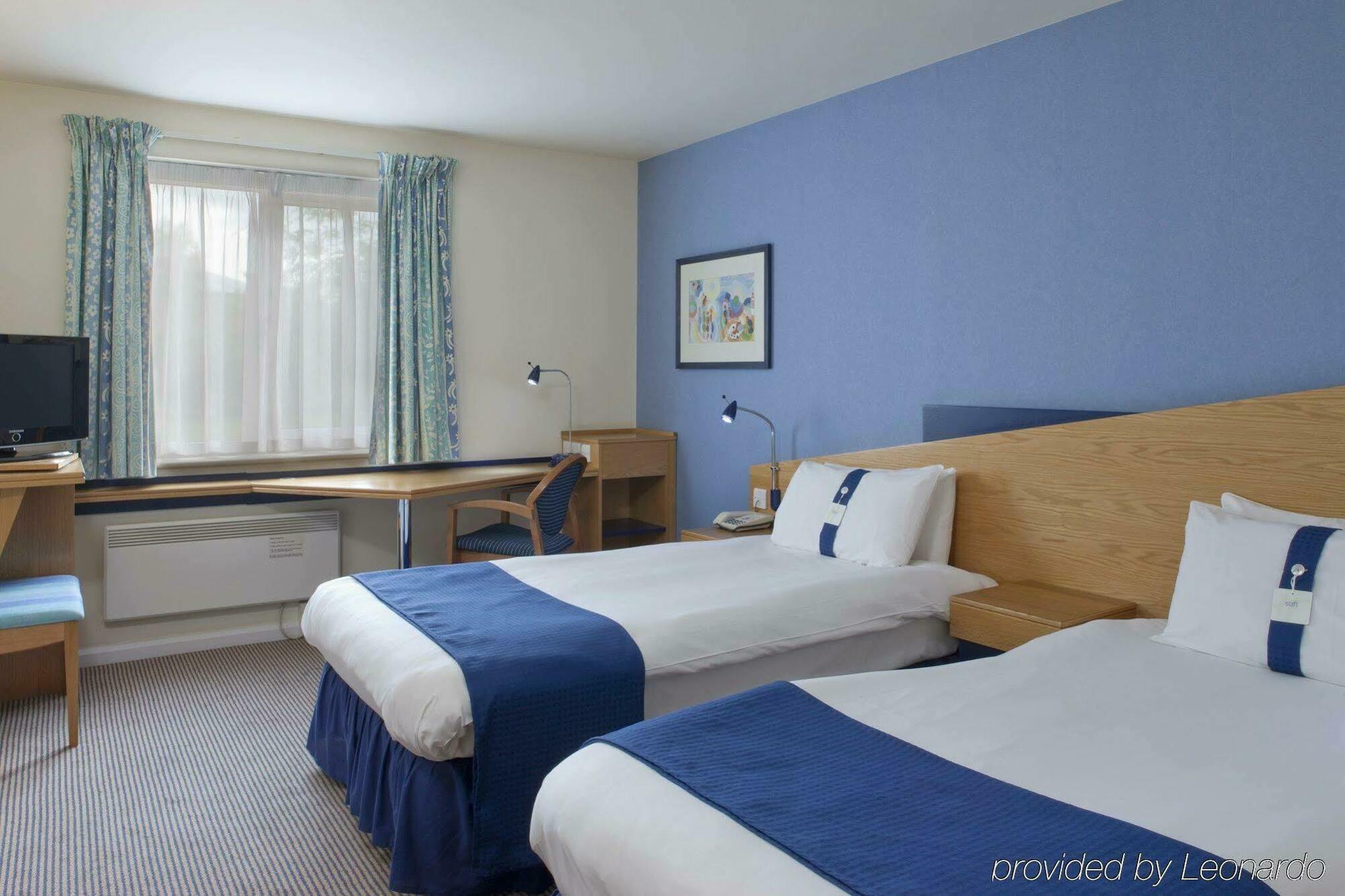 Holiday Inn Express Gloucester - South By Ihg Exterior photo